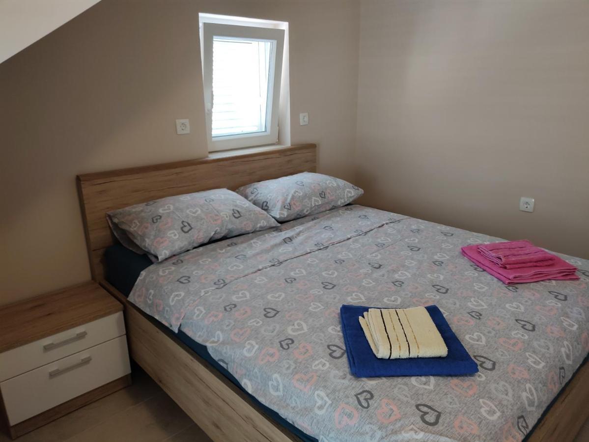 Josipa 1 Apartment ซริกเวนิซา ภายนอก รูปภาพ