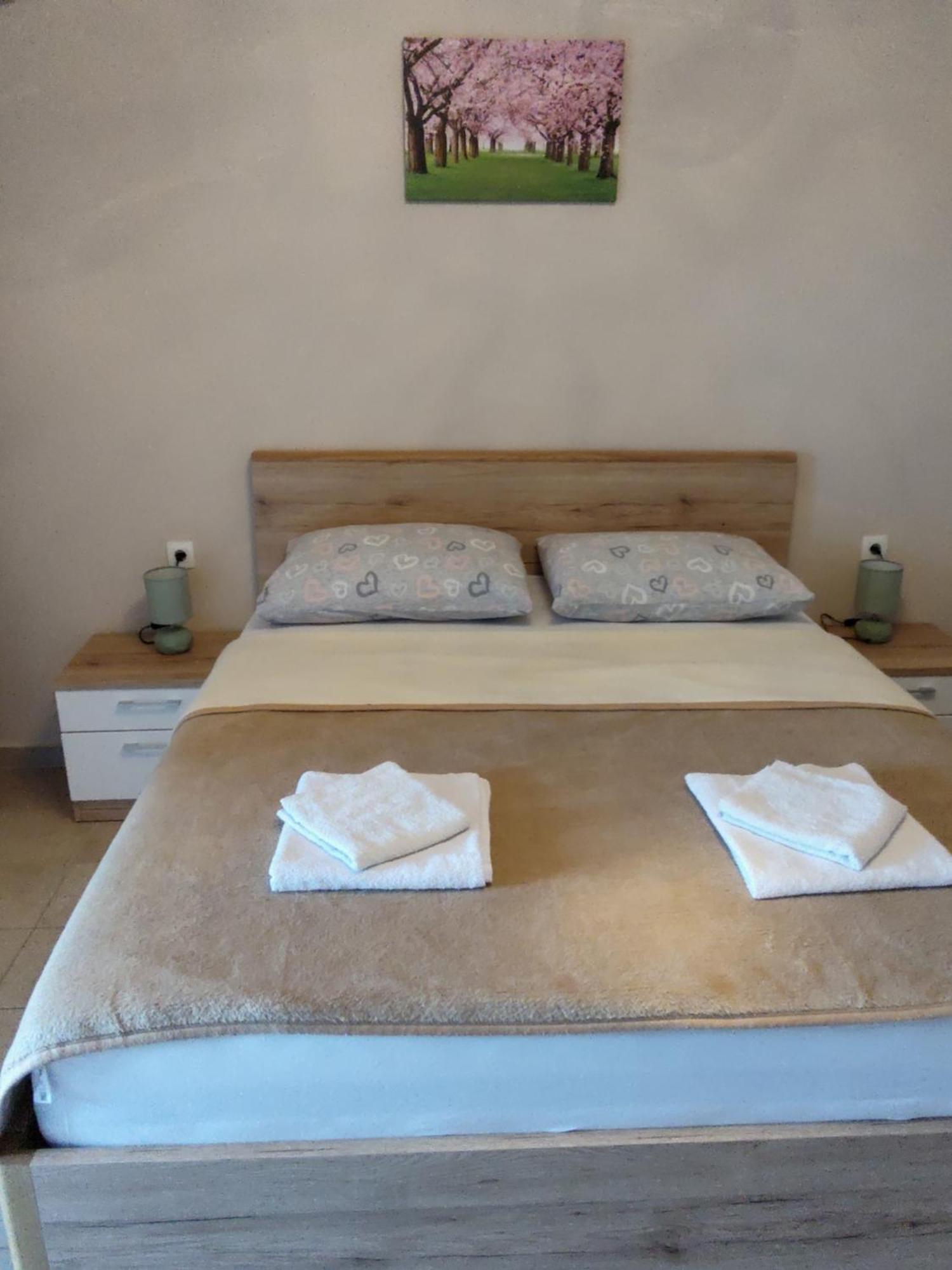 Josipa 1 Apartment ซริกเวนิซา ภายนอก รูปภาพ