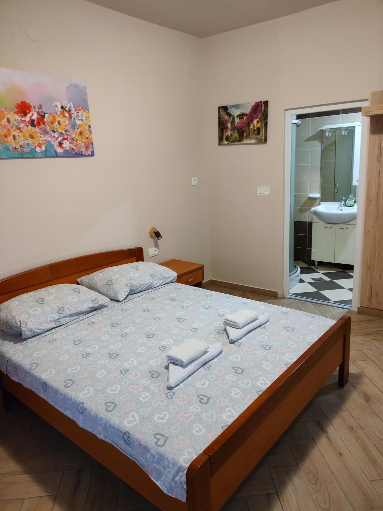 Josipa 1 Apartment ซริกเวนิซา ภายนอก รูปภาพ